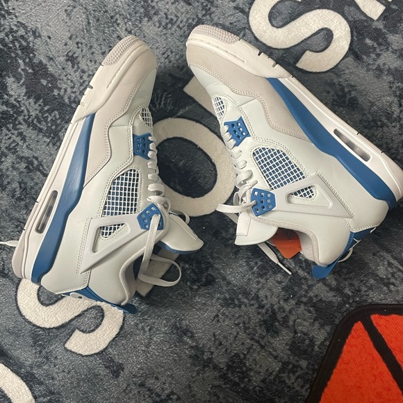 Jordan 4 - Picture 15 of 15